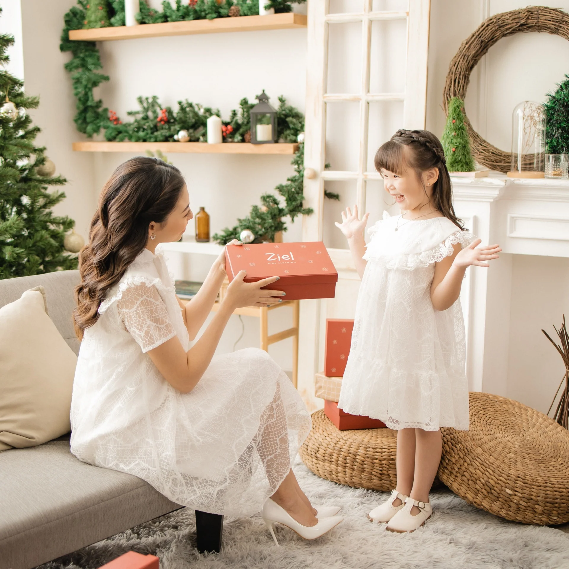 Kylie Dress - CHRISTMAS - Image 4