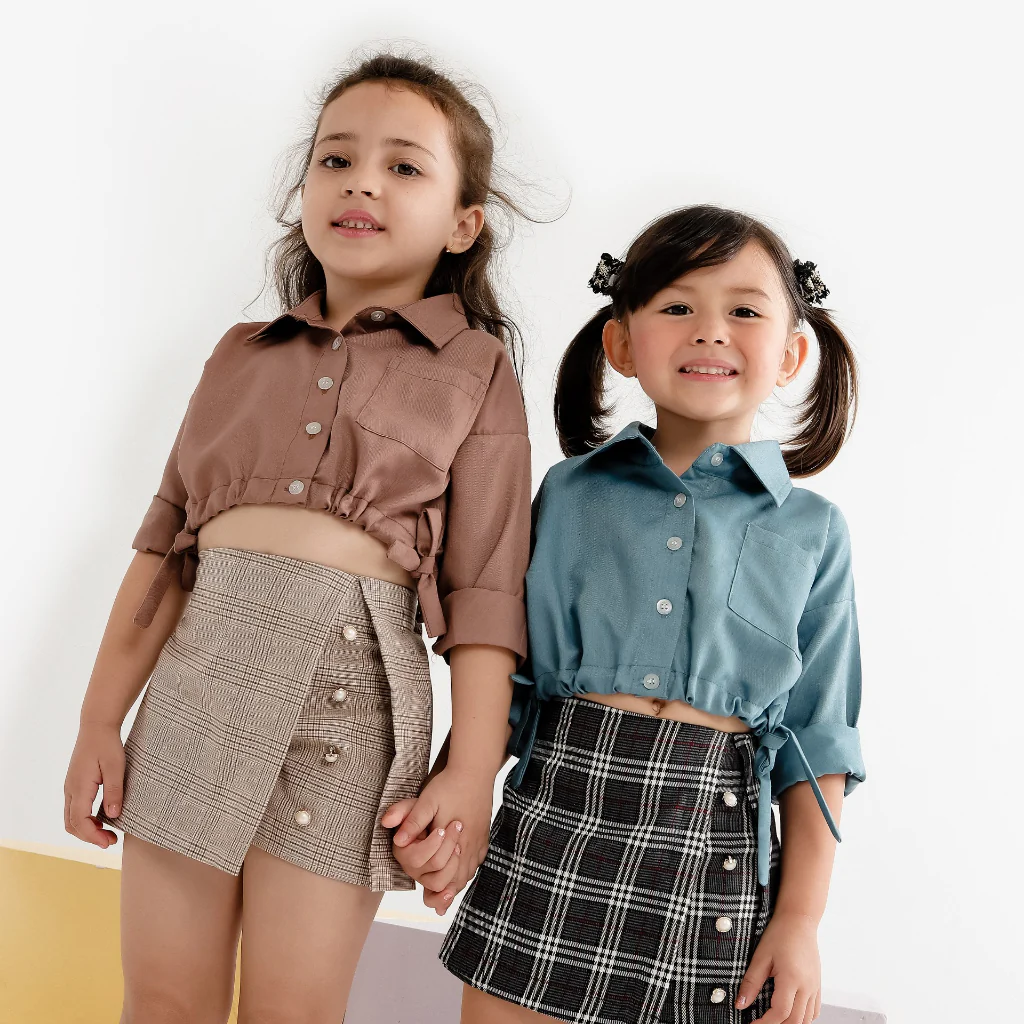 Kiku Oversized Crop Top - Image 3