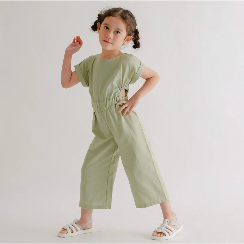 Cora Overall - Image 6